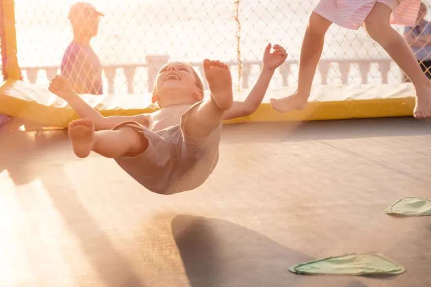 Trampoliny ogorodwe dla dzieci