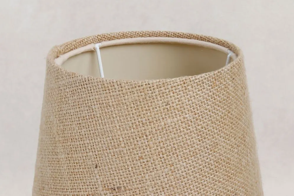 Lampa stołowa ENTURO beżowa z abażurem w kształcie stożka I sklep meblowy MIRAT.