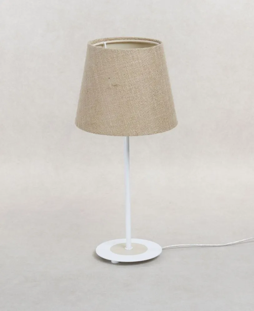 Lampa stołowa ENTURO beżowa z abażurem w kształcie stożka I sklep meblowy MIRAT.