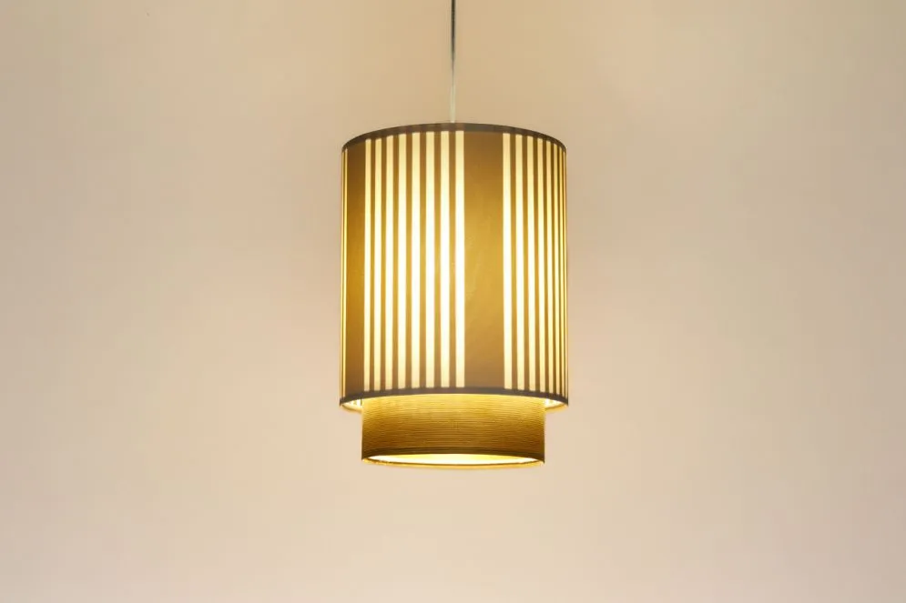 Lampa wisząca DUO LAMI LINE 25 kremowa/brązowa prążkowana I sklep meblowy MIRAT.