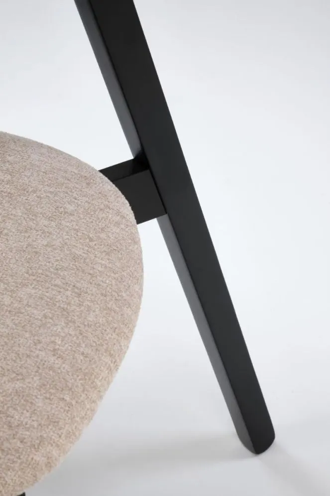 Krzesło tapicerowane HYLO czarne/beżowe minimalistyczne I sklep meblowy MIRAT. styl SKANDYNAWSKI