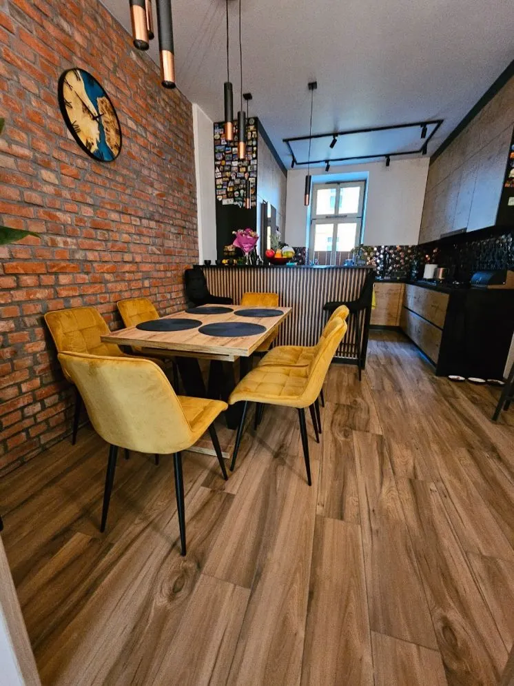 Stół rozkładany LARA 130(210)x80 dąb wotan polskiej produkcji I sklep meblowy MIRAT. styl LOFT