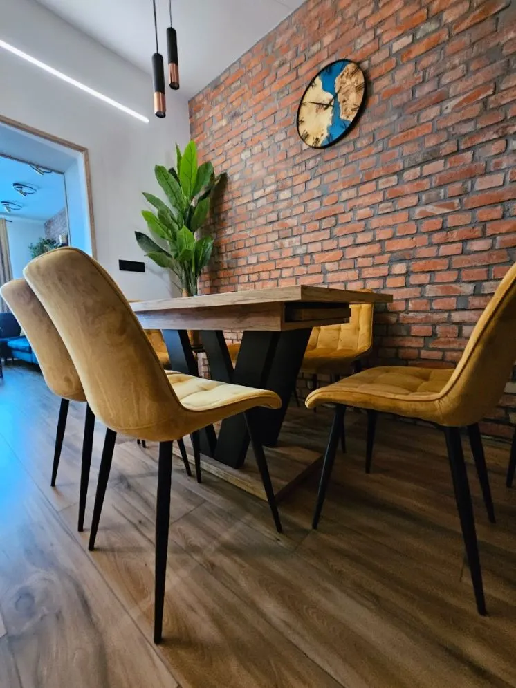 Stół rozkładany LARA 130(210)x80 dąb wotan polskiej produkcji I sklep meblowy MIRAT. styl LOFT