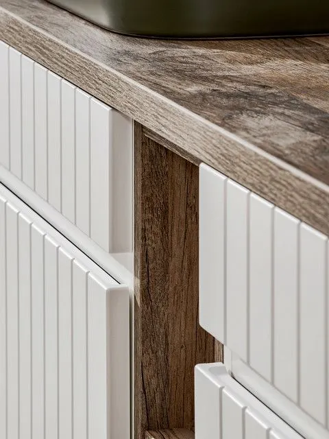 Szafka pod umywalkę ICONIC WHITE 60cm + ICONIC WHITE 60cm + SANTA FE OAK 81-01-A ryflowane fronty zestaw z blatem I sklep meblowy MIRAT. styl RYFLOWANY