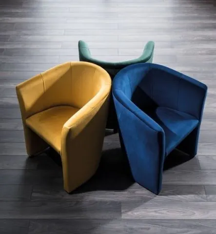 żółty fotel obszyty tkaniną welurową TM-1