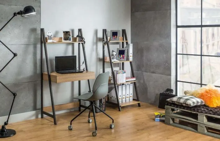 drewniany regał z metalowym stelażem MATIS