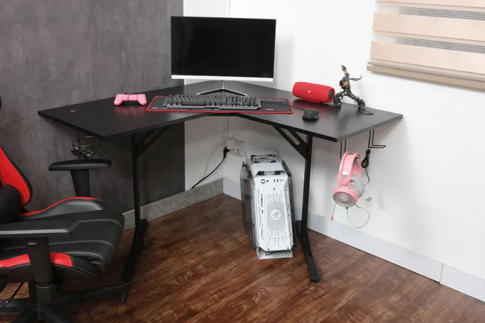 Biurko gamingowe narożne B-219 czarne z uchwytem na napoje I sklep meblowy MIRAT.