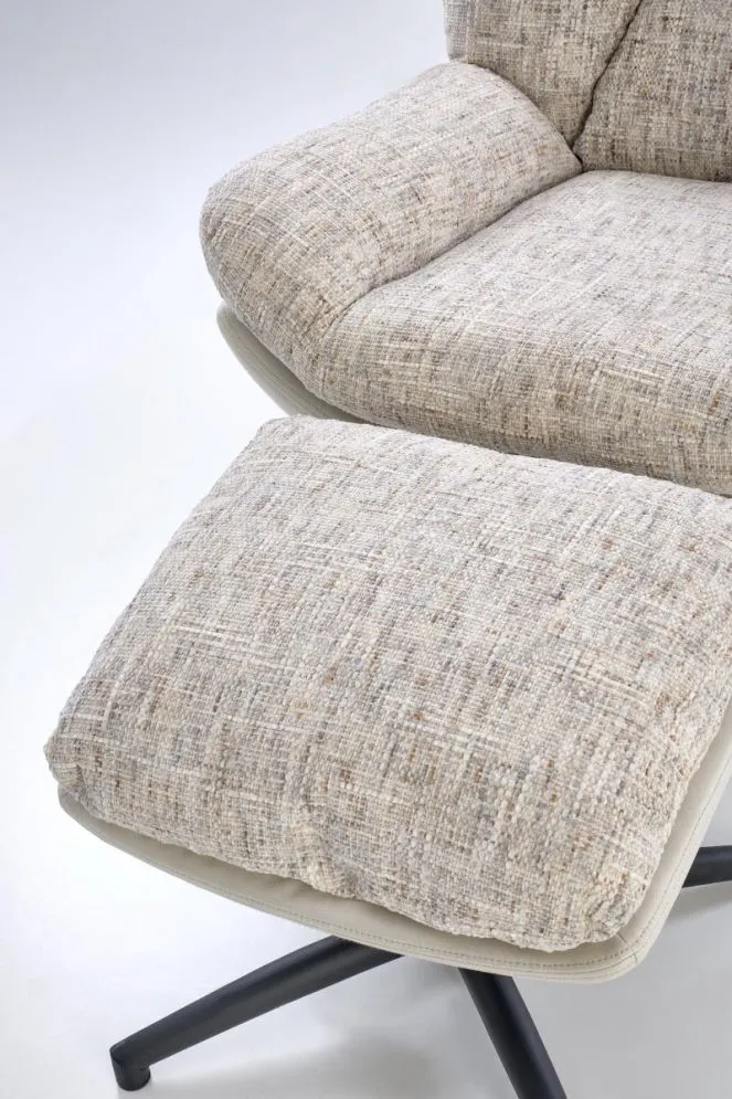 Fotel tapicerowany PESTO beżowy obrotowy z podnóżkiem do salonu I sklep meblowy MIRAT.