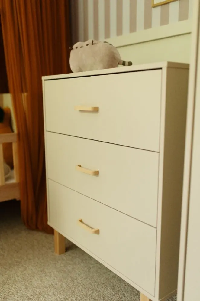 Komoda dla dzieci LAURA 80 3S buk/szampańska I sklep meblowy MIRAT. styl SKANDYNAWSKI kolekcja LAURA