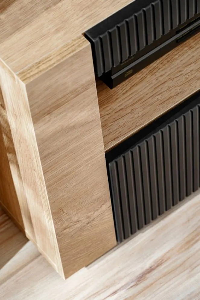 Meblościanka ARON LED dąb ribbeck/czarny mat nowoczesna I sklep meblowy MIRAT. styl RYFLOWANY kolekcja ARON