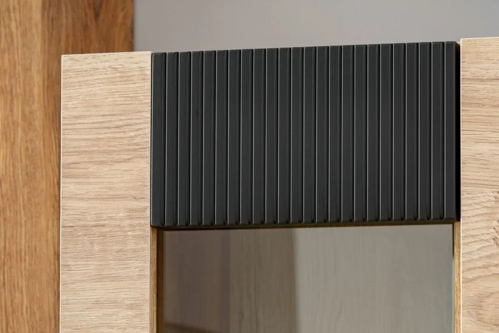 Witryna wysoka ARON LED 70cm dąb ribbeck/czarny mat ryflowana I sklep meblowy MIRAT. kolekcja ARON