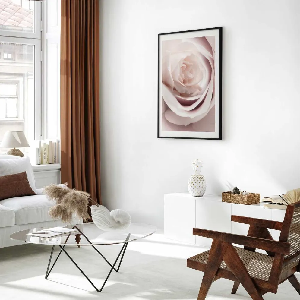 Plakat Porcelanowa róża 21x30 cm z ramą czarną z marginesem | MIRAT.