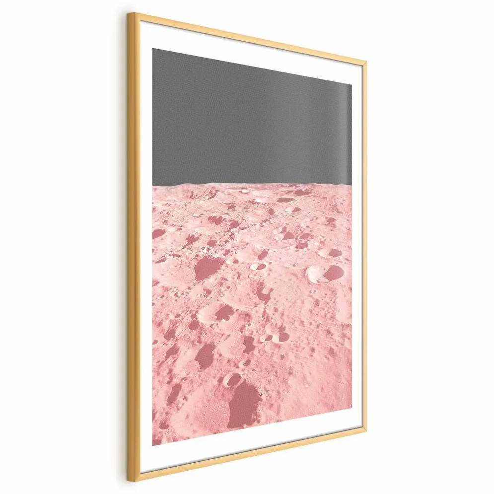 Plakat Różowy księżyc 29,7x42 cm z ramą złotą z marginesem | MIRAT.