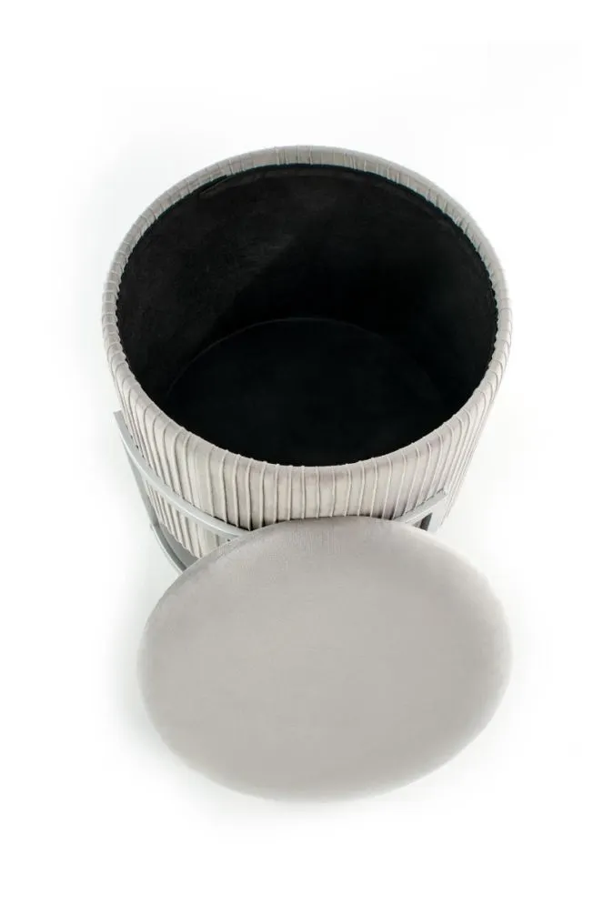 Pufa CRICKET VELVET jasnoszara w stylu glamour | MIRAT. styl GLAMOUR