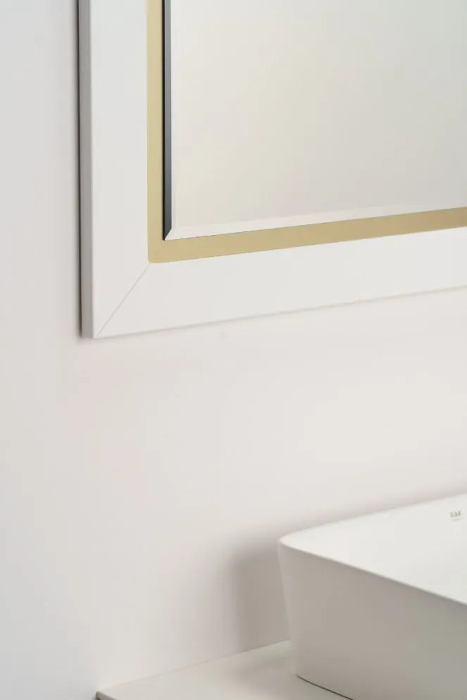 Lustro łazienkowe CHIC 80x80 cm w białej ramie ze złotym detalem | MIRAT kolekcja CHIC