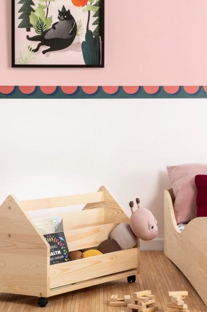 Dziecięca skrzynia na zabawki z drewna sosnowego polskiej produkcji ekologiczna KUTU 1