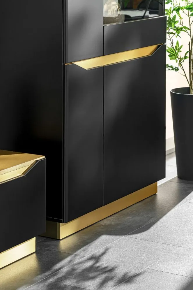 Meblościanka FAME czarny mat/złota z podświetleniem LED I sklep meblowy MIRAT. styl GLAMOUR