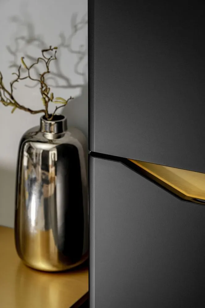 Meblościanka FAME czarny mat/złota z podświetleniem LED I sklep meblowy MIRAT. styl GLAMOUR