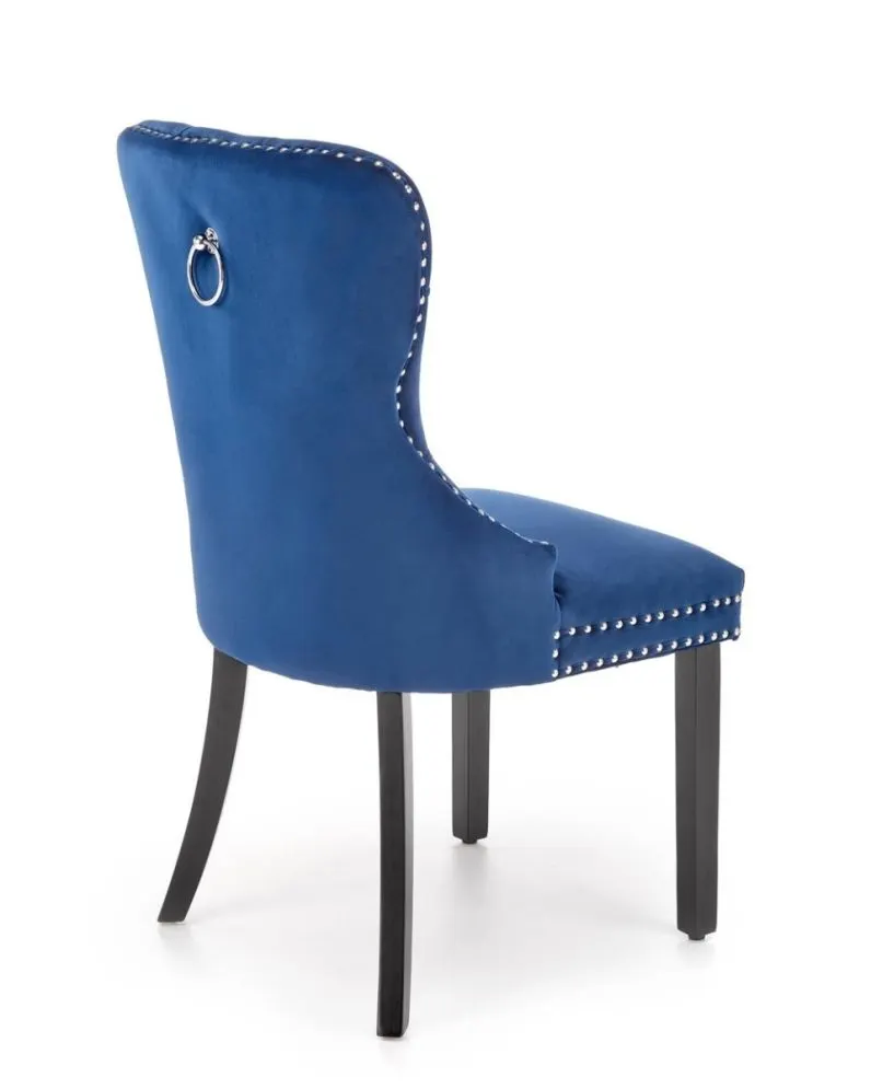 Krzesło tapicerowane MIYA VELVET granatowe pikowane z kołatką | MIRAT. styl GLAMOUR