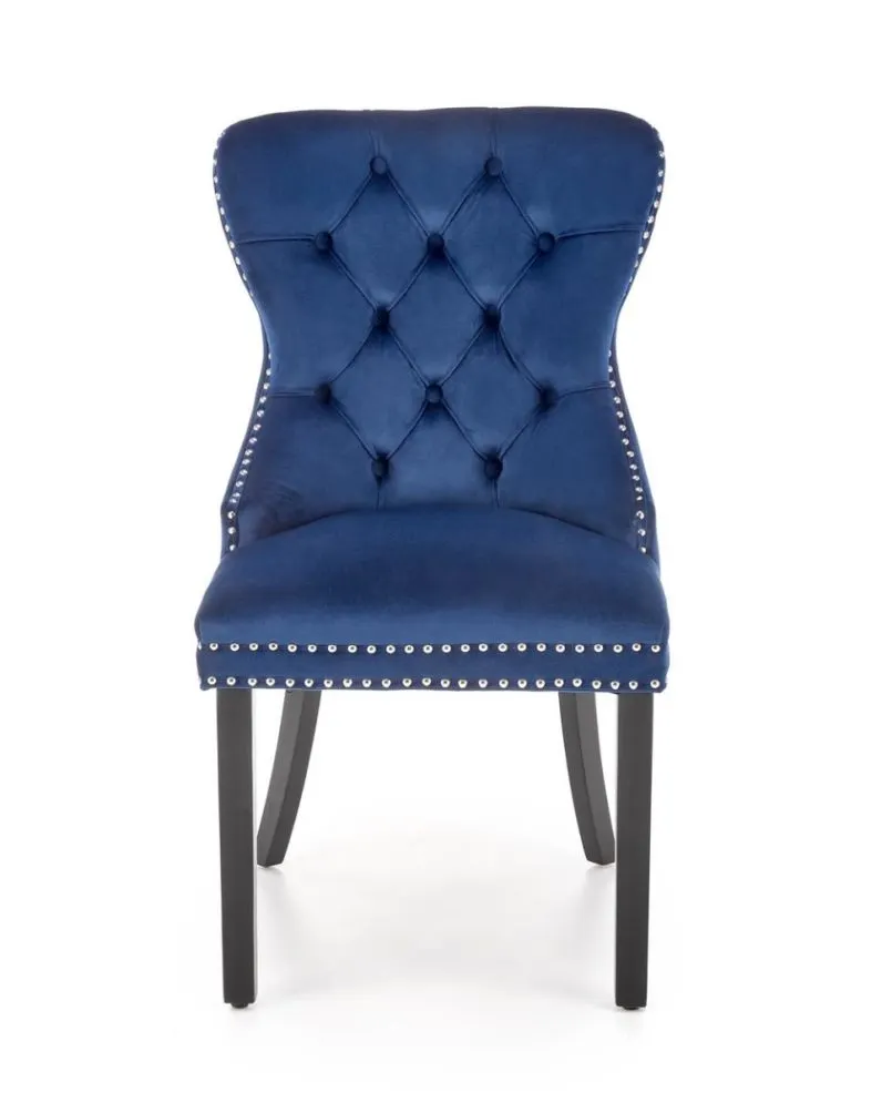 Krzesło tapicerowane MIYA VELVET granatowe pikowane z kołatką | MIRAT. styl GLAMOUR