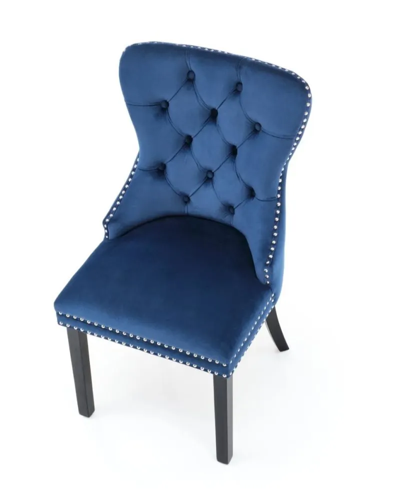 Krzesło tapicerowane MIYA VELVET granatowe pikowane z kołatką | MIRAT. styl GLAMOUR