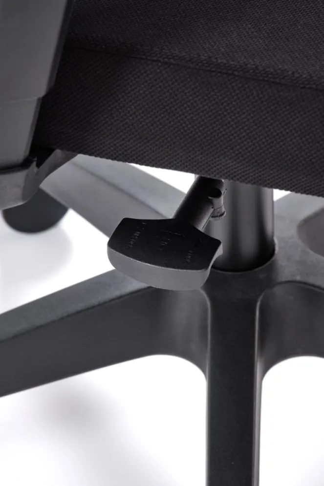 Fotel biurowy PAREDES czarny z regulowanymi podłokietnikami I sklep meblowy MIRAT.