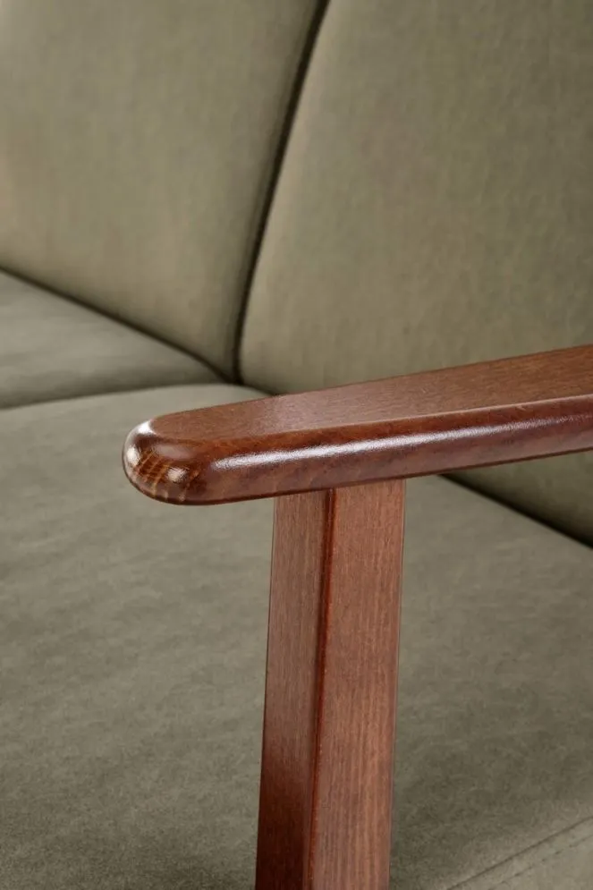 Sofa MILANO 2S oliwkowa/orzech dwuosobowa drewniany stelaż I sklep meblowy MIRAT. styl SKANDYNAWSKI, VINTAGE