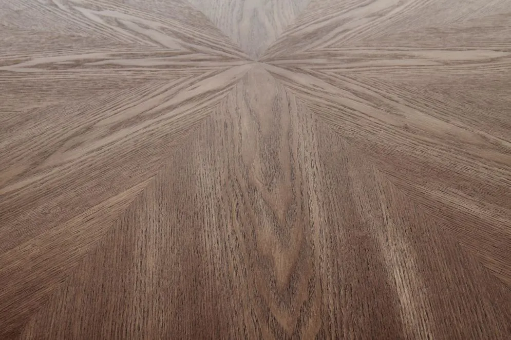 Stół CARMELO 100x100 orzech/czarny okrągły na jednej nodze firmy Halmar | MIRAT. styl LOFT