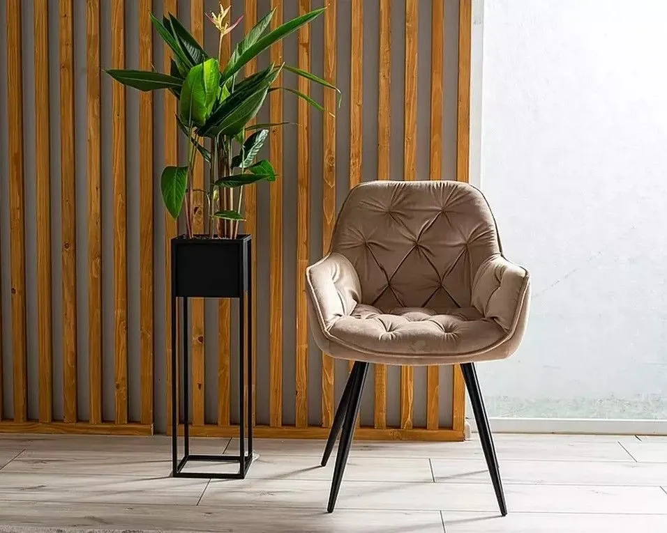 Krzesło CHERRY VELVET beżowe pikowane w stylu glamour | MIRAT. styl GLAMOUR