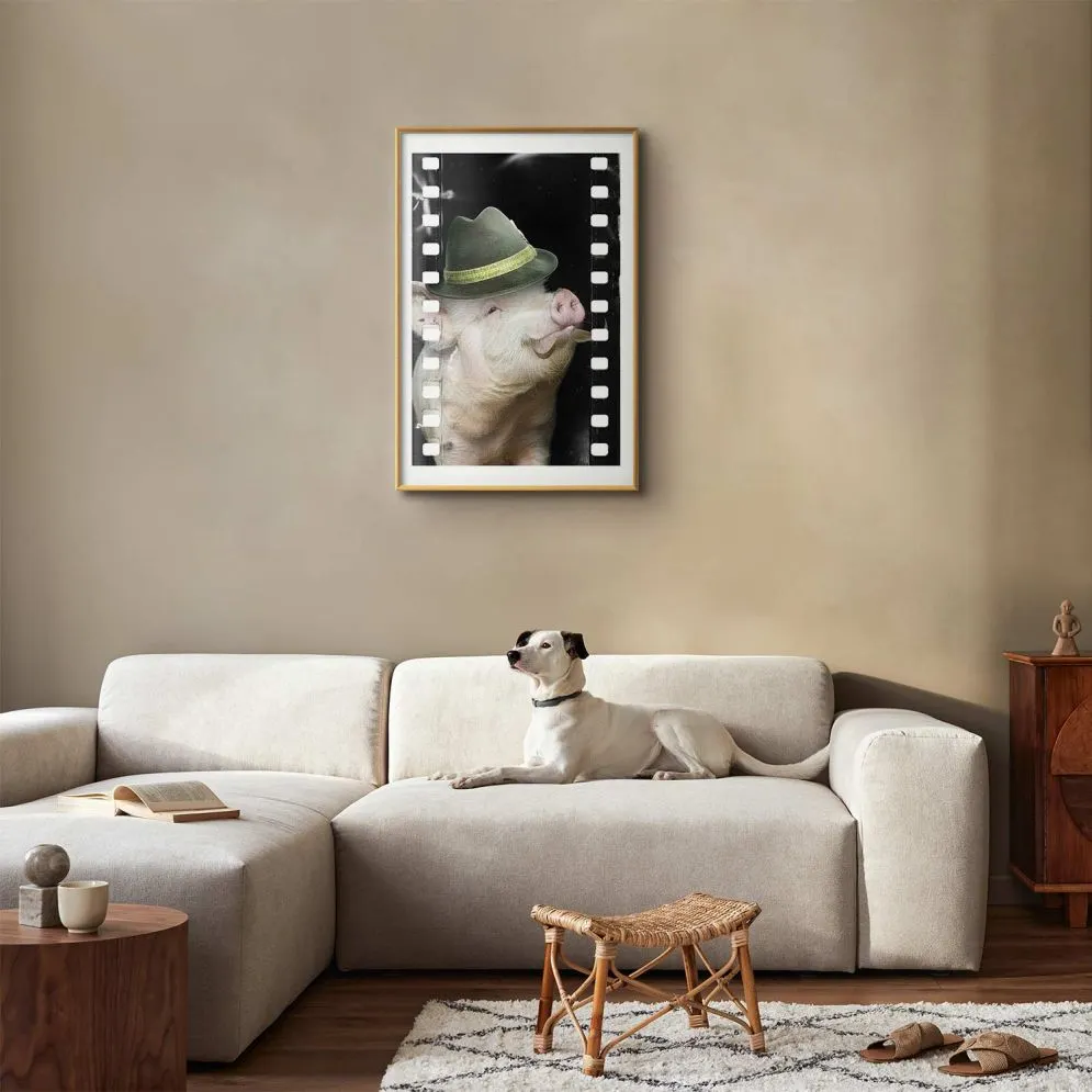 Plakat Świnia z wąsami 21x30 cm z ramą złotą z marginesem | MIRAT.