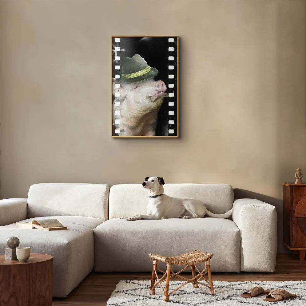 Plakat Świnia z wąsami 21x30 cm z ramą złotą bez marginesu | MIRAT.