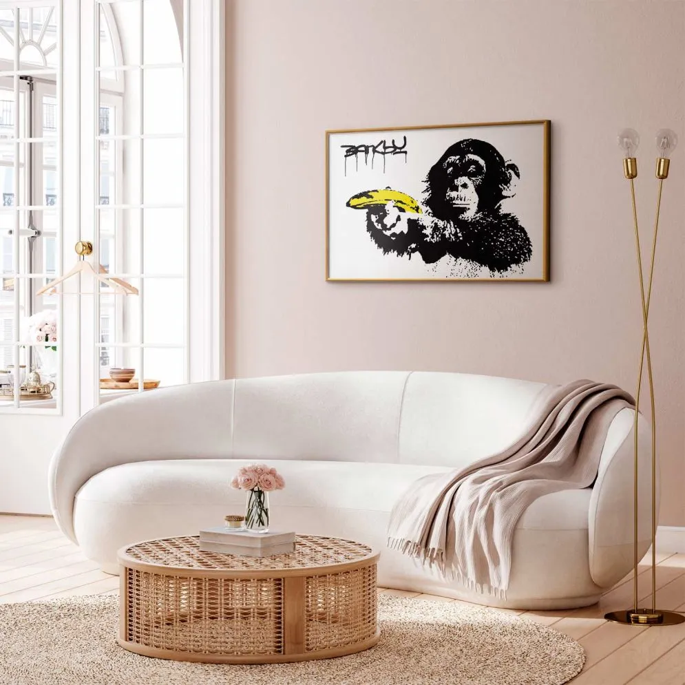 Plakat Bananowy pistolet 90x60 cm z ramą złotą bez marginesu | MIRAT.