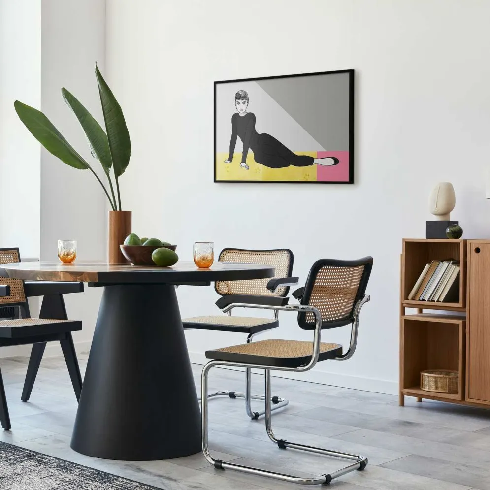 Plakat Piękna Audrey 42x29,7 cm z ramą czarną bez marginesu | MIRAT.