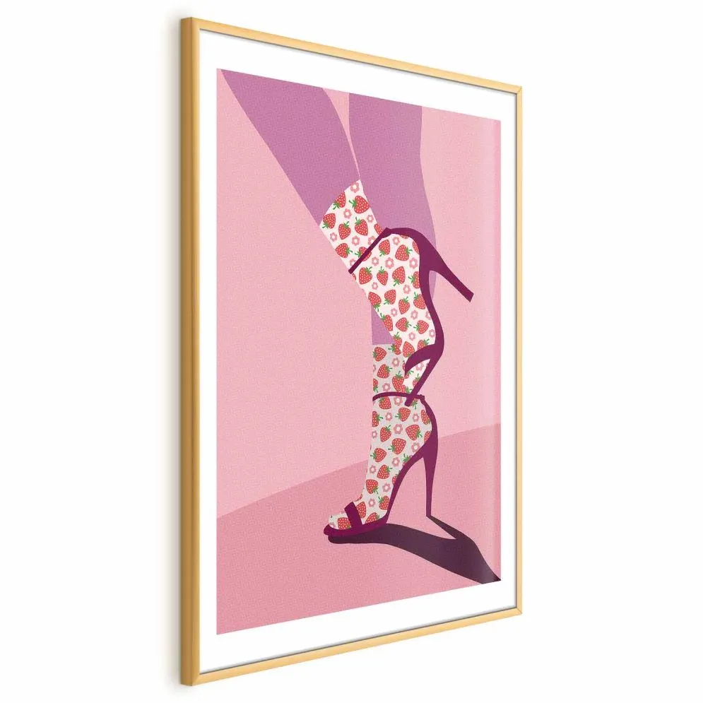 Plakat Skarpetki w truskawki 60x90 cm z ramą złotą z marginesem | MIRAT.