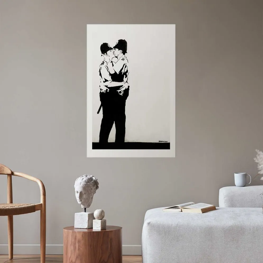 Plakat Pocałunek policjantów 60x90 cm bez ramy z marginesem | MIRAT.