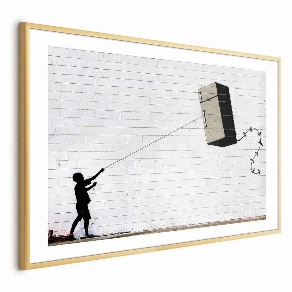 Plakat Latająca lodówka 60x40 cm z ramą złotą z marginesem | MIRAT.