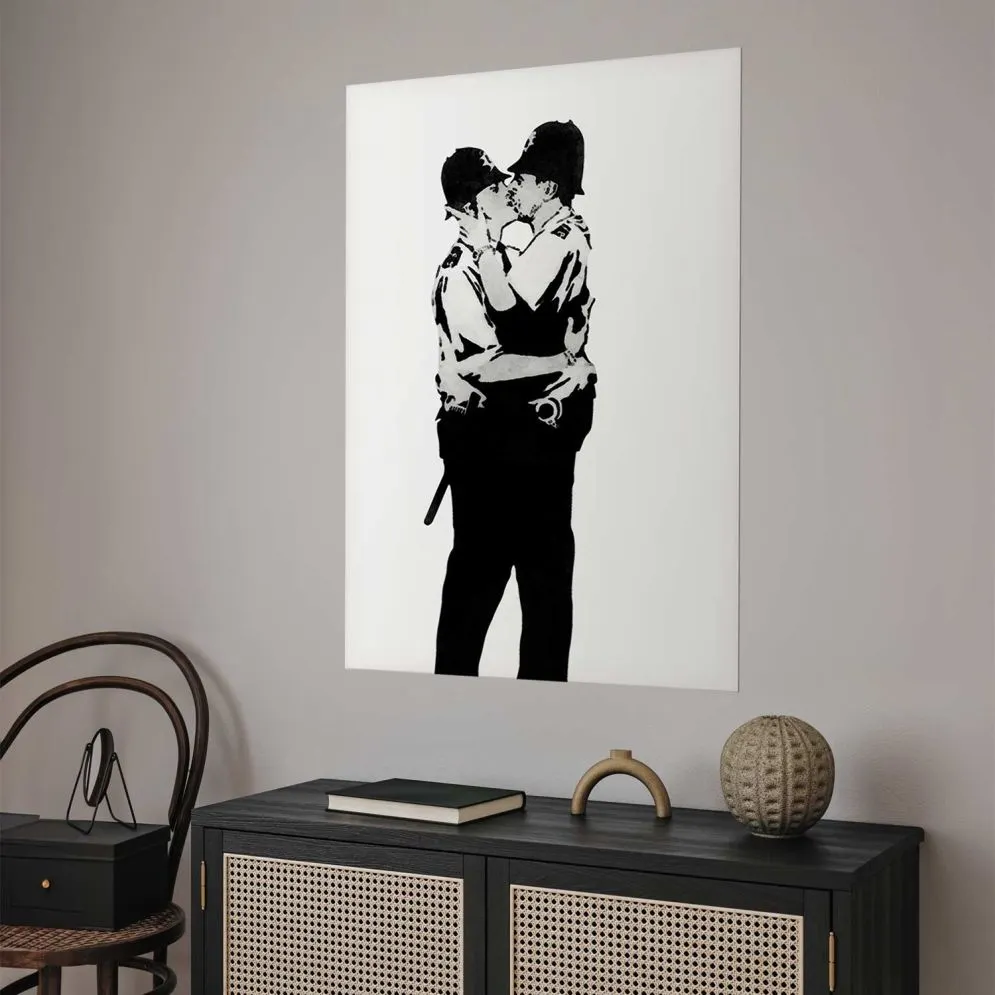 Plakat Kissing Coppers 60x90 cm bez ramy bez marginesu | MIRAT.