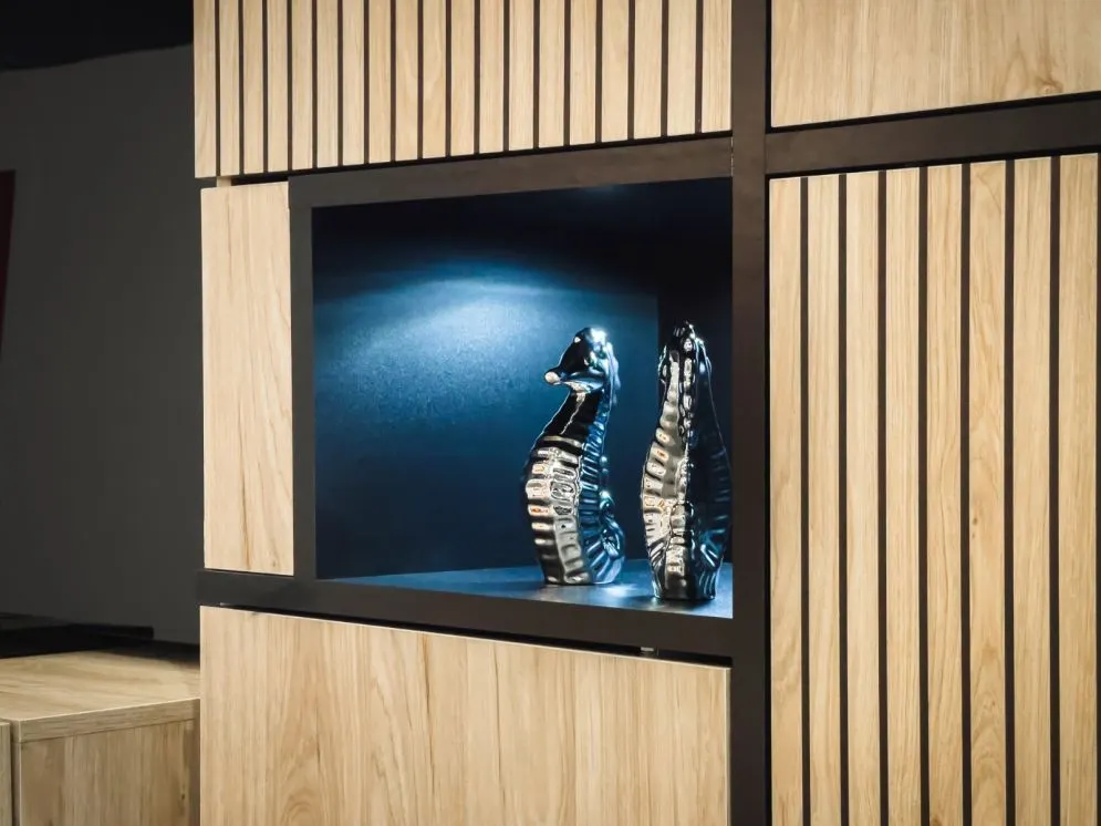 Komoda CROSS LED hickory jackson/czarna push-click I sklep meblowy MIRAT.  kolekcja CROSS