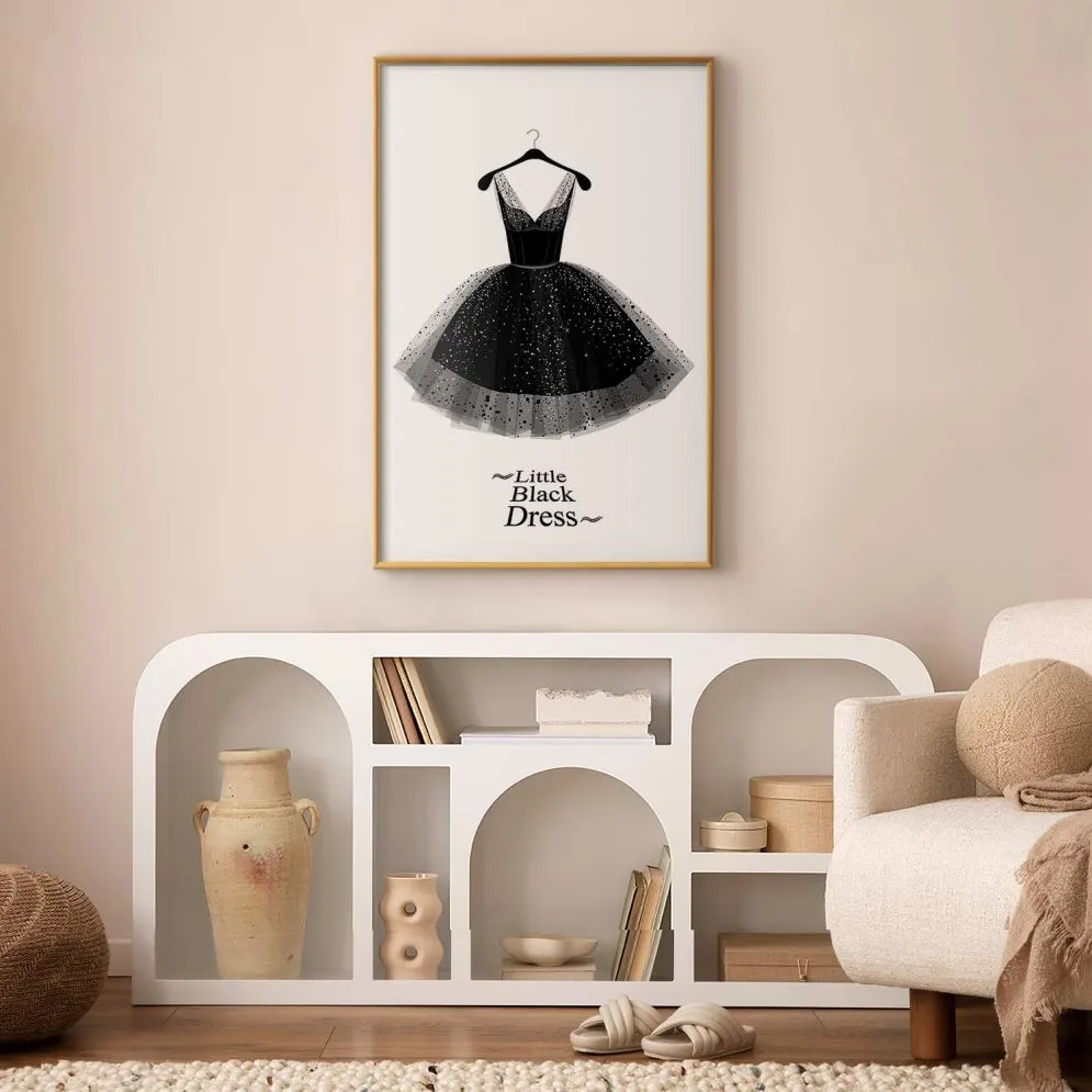 Plakat Mała sukienka 21x30 cm z ramą złotą bez marginesu | MIRAT.