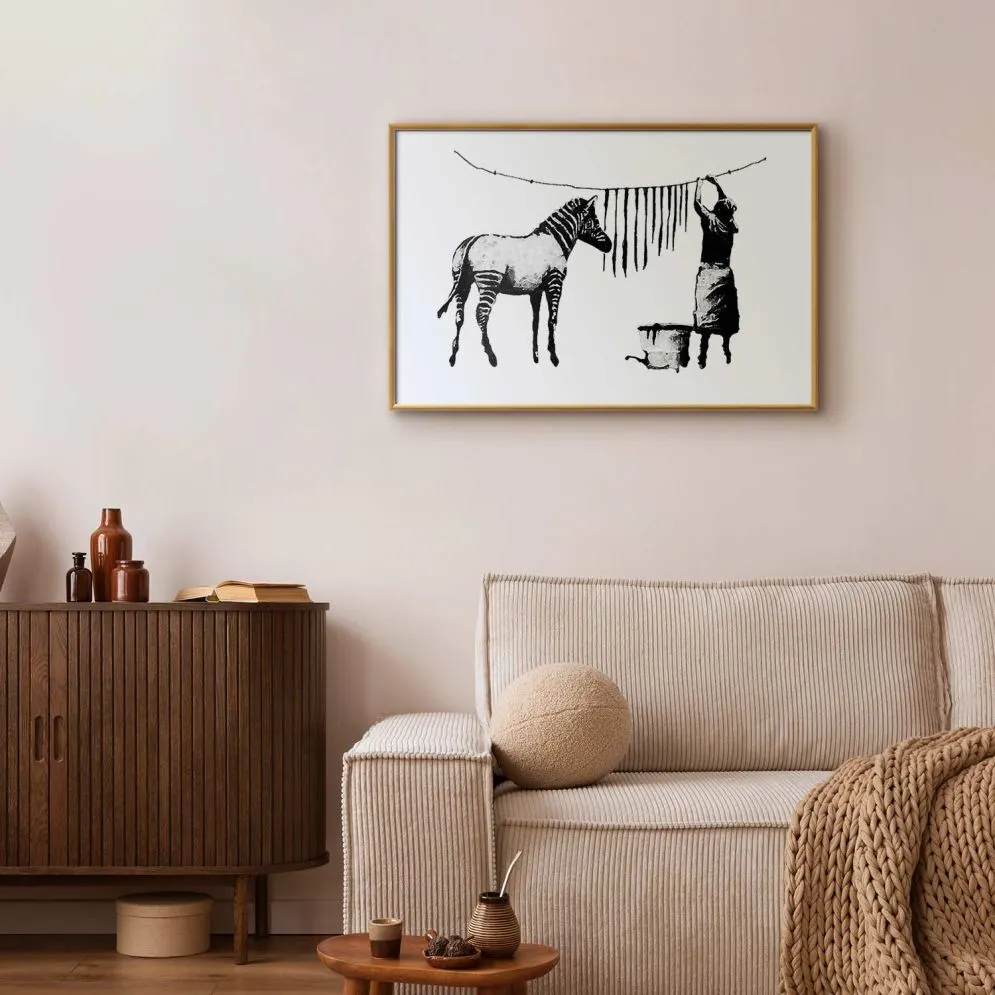 Plakat Banksy: Pranie 42x29,7 cm z ramą złotą bez marginesu | MIRAT.