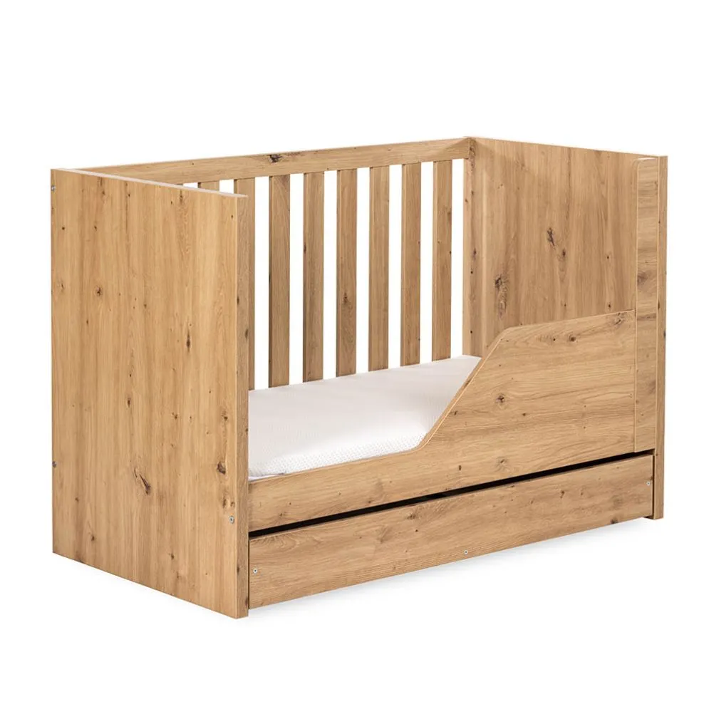 Łóżeczko dziecięce AMELIA 120x60 dąb z dodatkową barierką I sklep meblowy MIRAT. kolekcja AMELIA