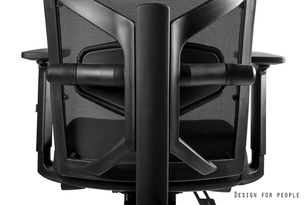 Fotel biurowy TUNE czarny z regulowanymi podłokietnikami | MIRAT.
