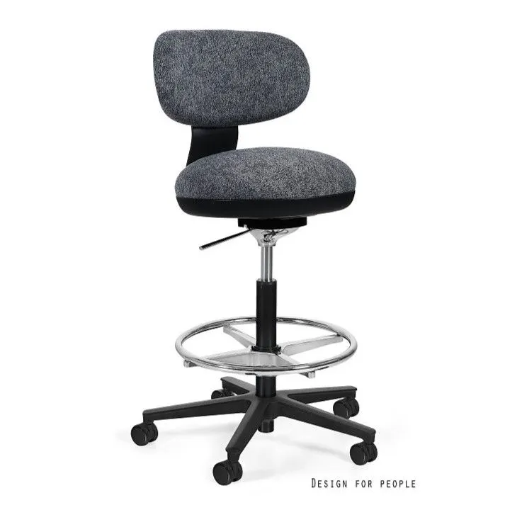 Fotel biurowy TURINI z podnóżkiem czarny I sklep meblowy MIRAT.