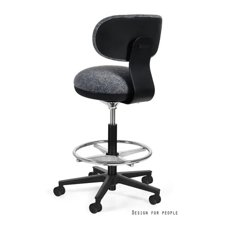 Fotel biurowy TURINI z podnóżkiem czarny I sklep meblowy MIRAT.