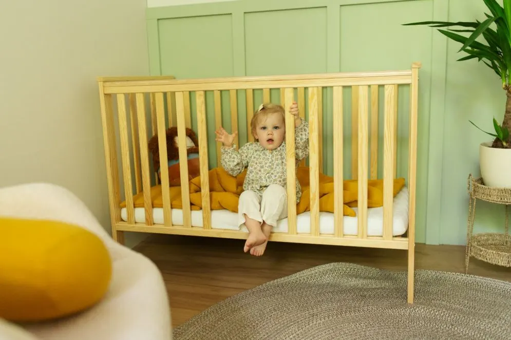 Łóżeczko dziecięce FILIP 120x60 sosna drewniane I sklep meblowy MIRAT. styl SKANDYNAWSKI