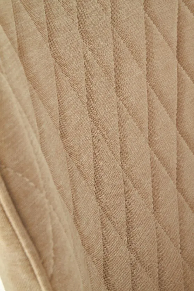 Krzesło K360 beżowe z eleganckimi przeszyciami | MIRAT.