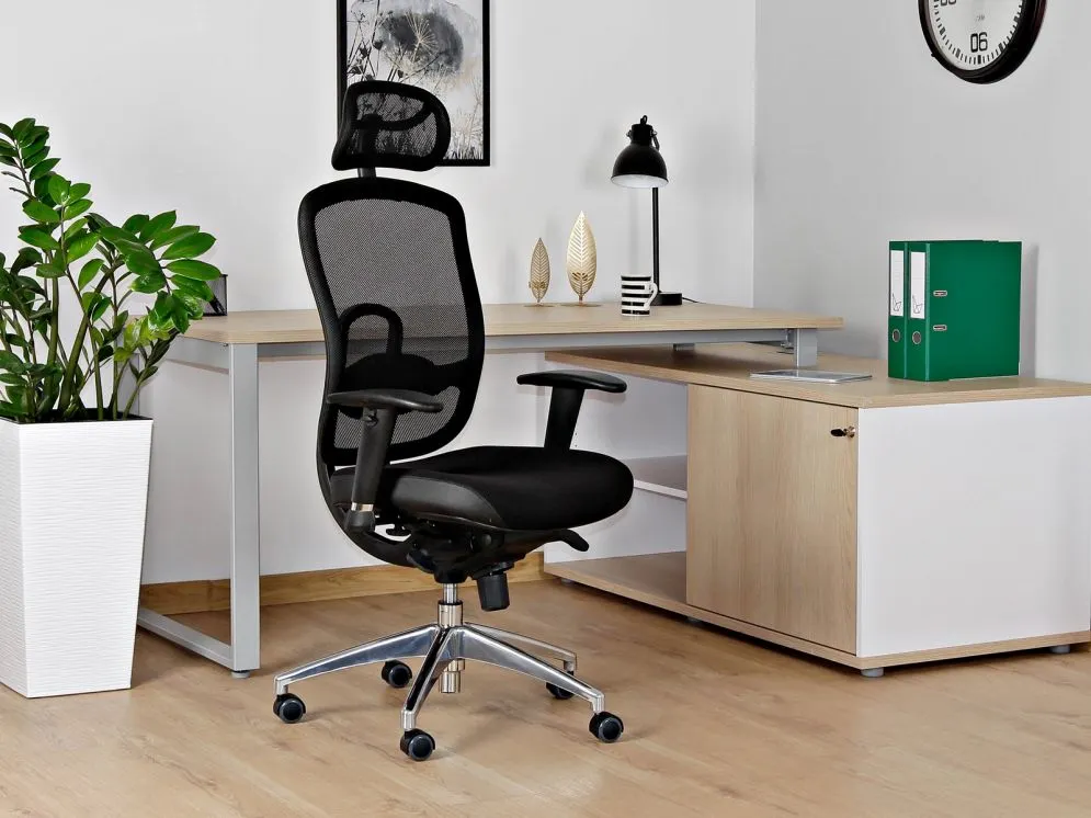 Fotel biurowy VIP czarny z obrotowym siedziskiem zagłówkiem i podłokietnikami | MIRAT. w stylu  kolekcja