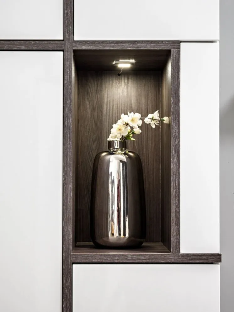 Witryna wysoka CROSS biała z podświetleniem ledowym | MIRAT.  kolekcja CROSS