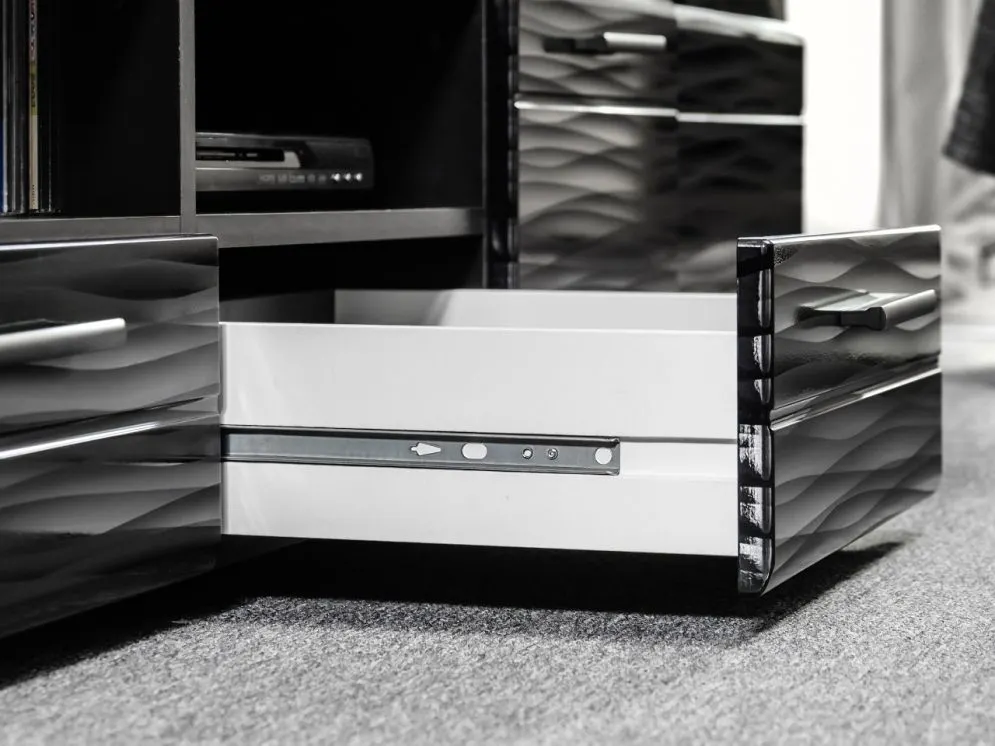 Meblościanka MODICA czarny mat/czarny połysk efekt 3D | MIRAT.