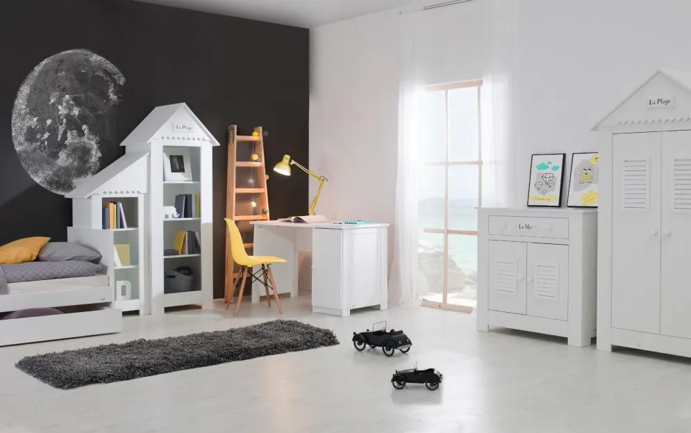 Wysoka dwudrzwiowa szafa do pokoju dziecka biała polska MARSYLIA